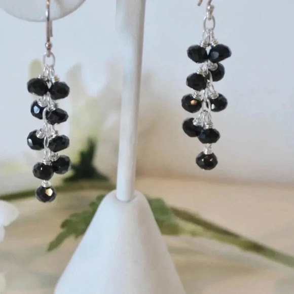 Black Spinel Waterfall Earrings Natural Color Winter Earring Fun Dangle Earrings - Picture 1 of 4